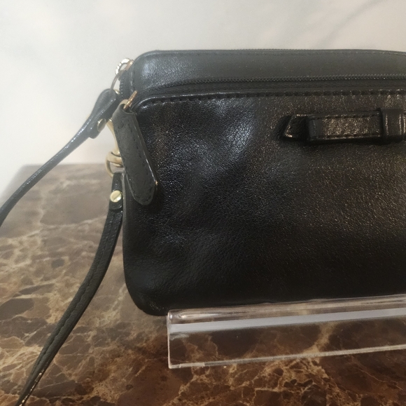Coach Shiny Black Leather Wristlet EUC - Picture 4 of 16